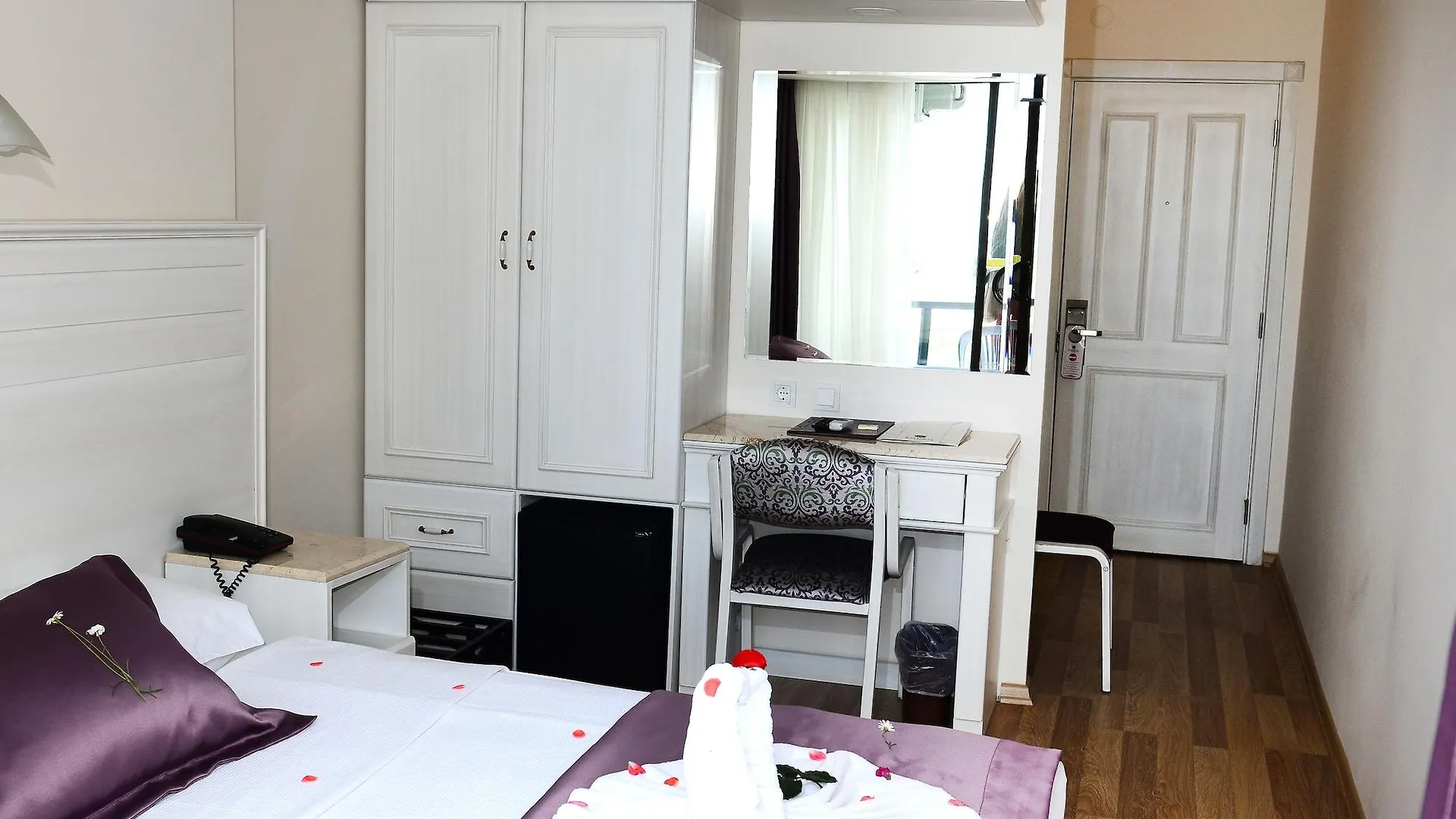 Hotel By Karaaslan Inn Kusadası