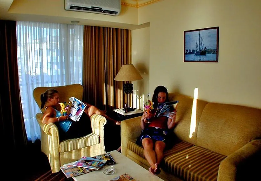 Hotel By Karaaslan Inn Kusadası